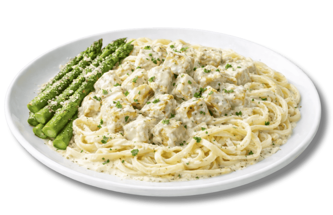 Fettuccine con Pollo y Espárragos